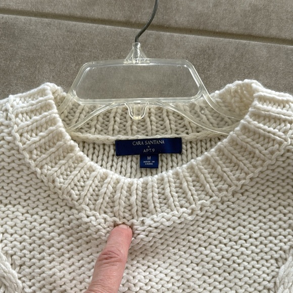 Gently Worn Cara Santana Apt. 9 White Ivory Super Soft Cable Knit Sweater - M - Picture 9 of 11